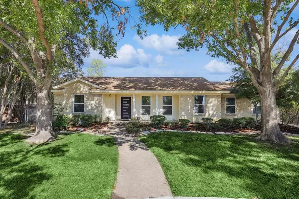 3105 Palmdale Circle,  Farmers Branch,  TX 75234