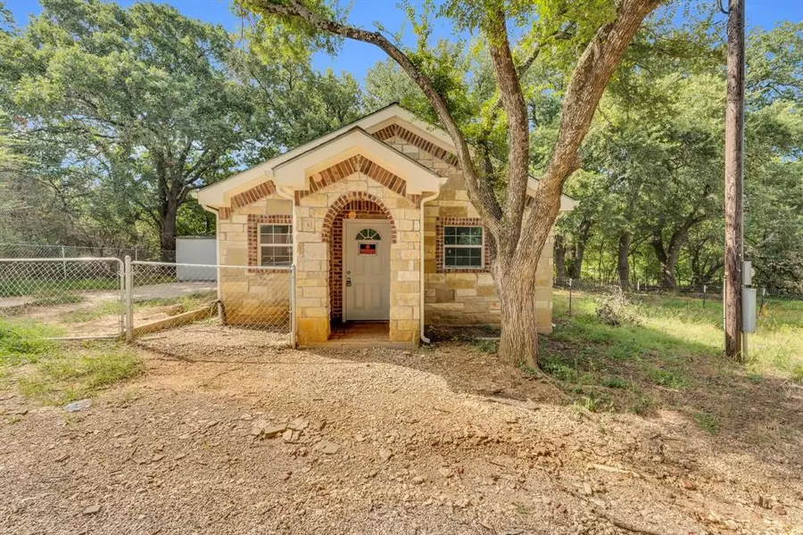 5 Pin Oak Street, Alvarado, TX 76009