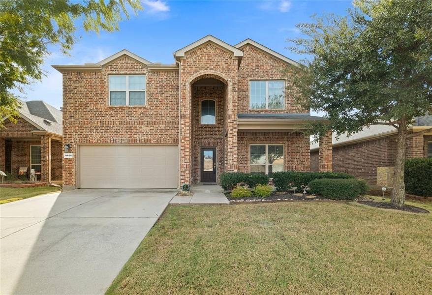 8820 Whirlwind Trail, Aubrey, TX 76227