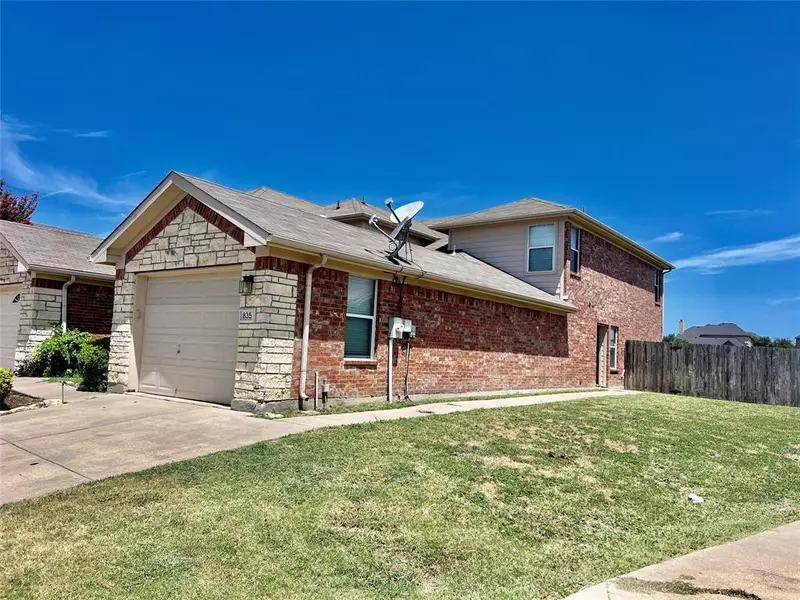 835 Hickory Street, Burleson, TX 76028