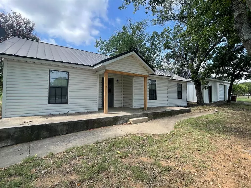 Graford, TX 76449,304 W Lee Avenue