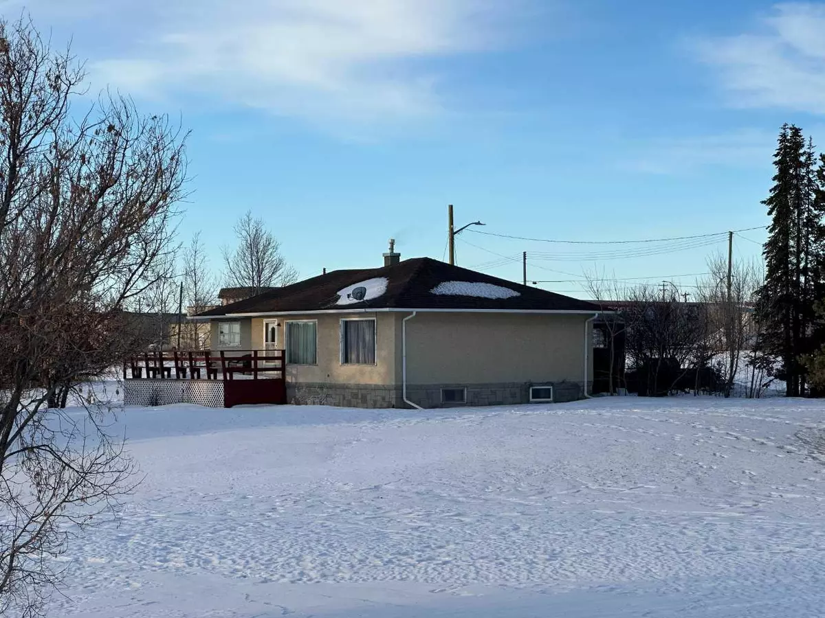 Ponoka, AB T4J 1E1,5207 49 ST