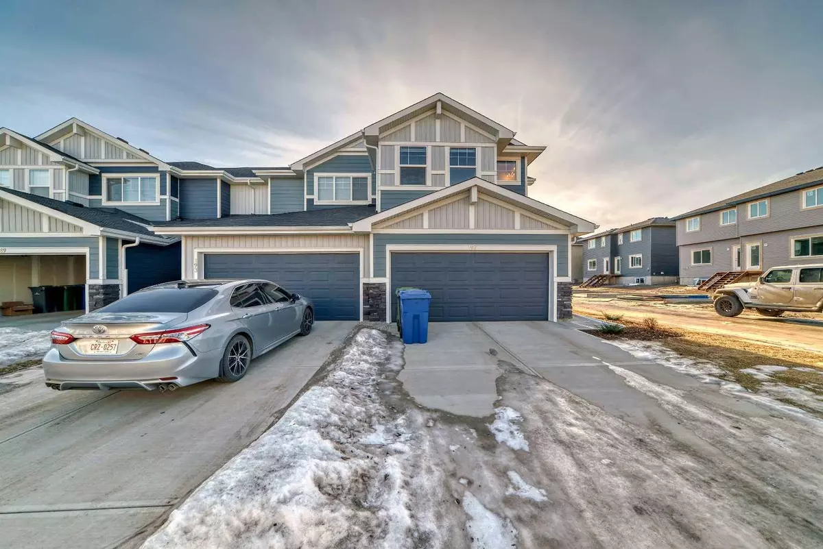 Chestermere, AB T1X 2T9,197 Waterford Heath