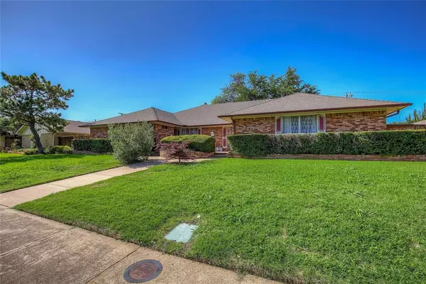 Dallas, TX 75230,7334-7336 Woodthrush Drive