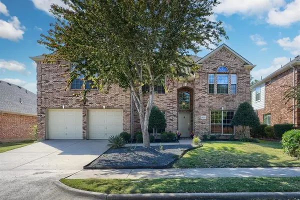 10113 Wentworth Drive,  Rowlett,  TX 75089