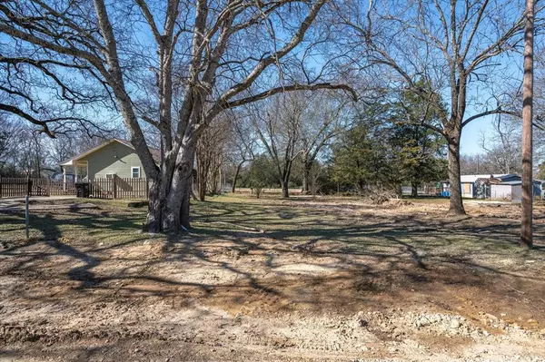 Edgewood, TX 75117,404 N Austin Street