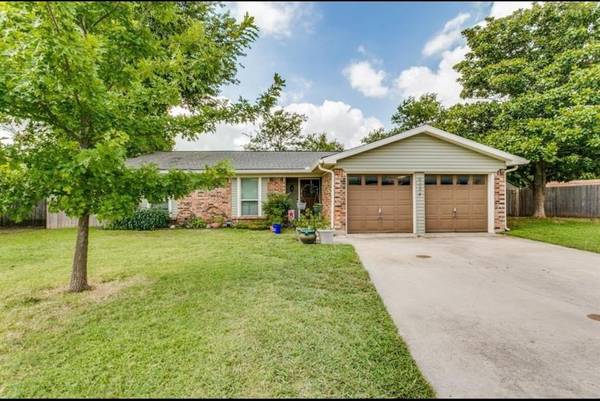 6054 Cedardale Court, Watauga, TX 76148