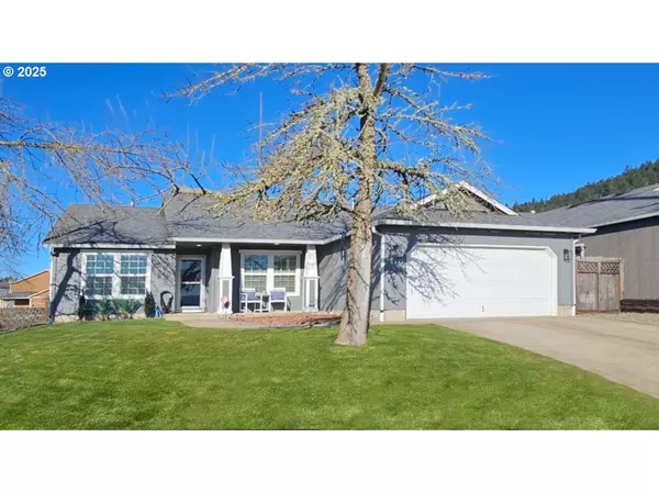 6004 QUARTZ AVE, Springfield, OR 97478