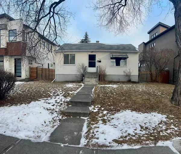 Calgary, AB T2M 1X7,730 24 AVE NW