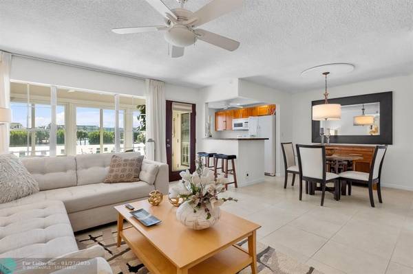 Pompano Beach, FL 33060,1965 SE 5th Ct  #207