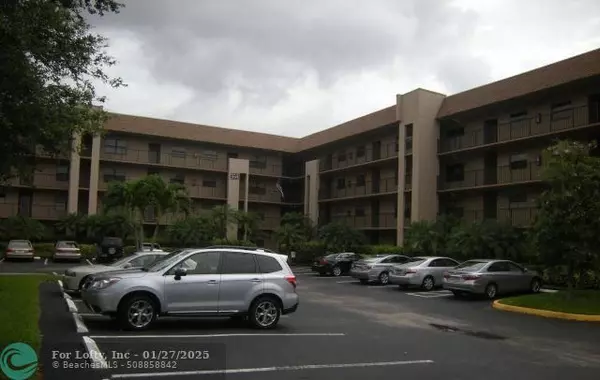 Sunrise, FL 33322,10145 Sunrise Lakes Blvd  #403