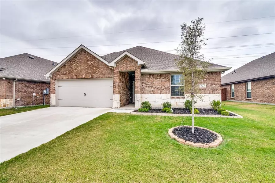 723 Cherish Day Drive, Lavon, TX 75166