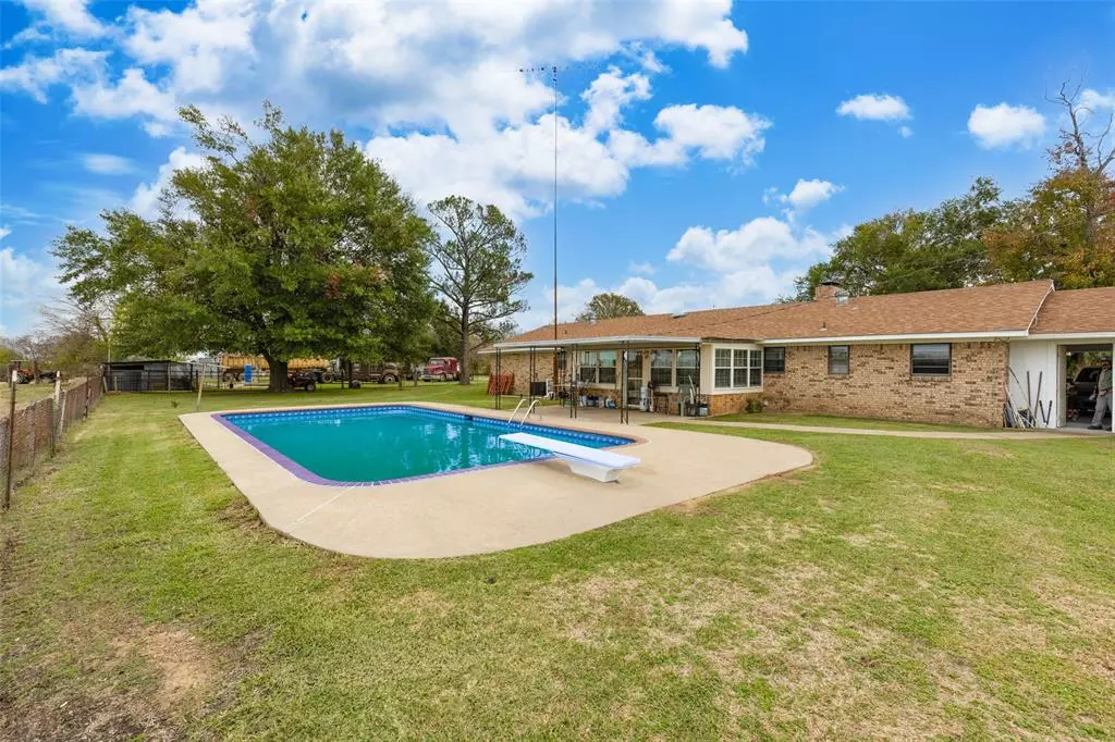 Como, TX 75431,1436 County Road 2320