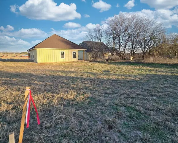 Hico, TX 76457,404 Poplar Court