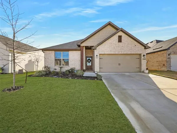 2309 Loch Ness Lane, Denton, TX 76207