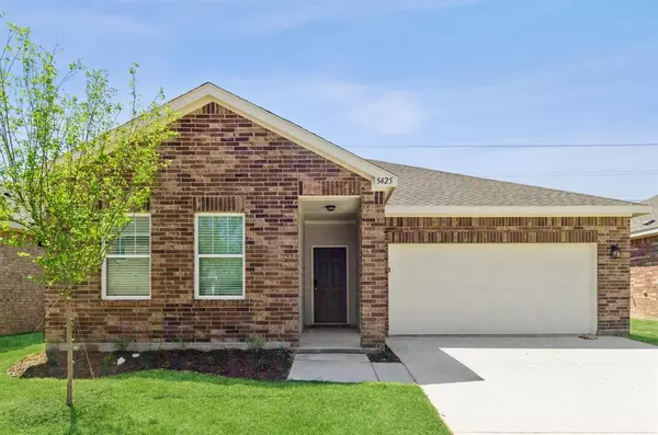 5425 Ladytown Lane, Fort Worth, TX 76036