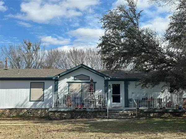 1331 Davis Road, Granbury, TX 76049