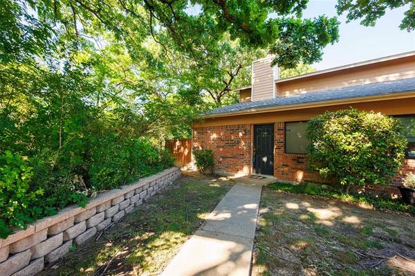 5754 Cedar Creek Drive, Benbrook, TX 76109