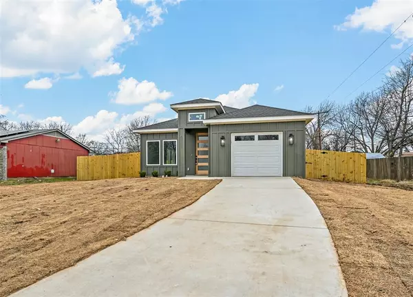 Dallas, TX 75241,6111 Silvery Moon Drive