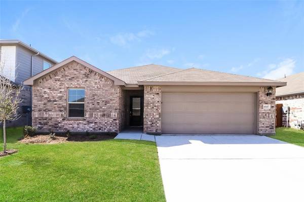 6045 Pathfinder Trail, Fort Worth, TX 76179