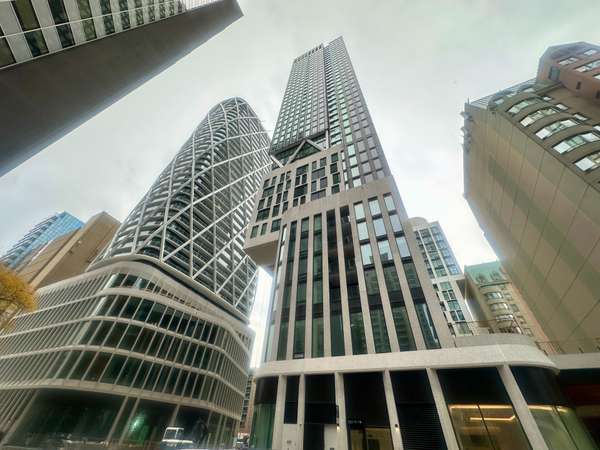 230 Simcoe ST #3219, Toronto C01, ON M5T 1T4