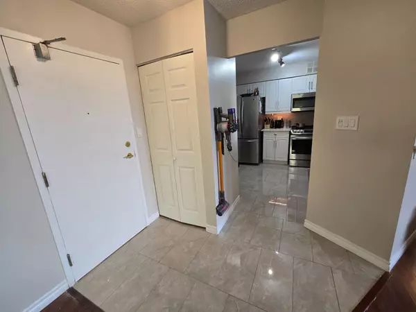 Mississauga, ON L5B 3J4,3605 Kariya DR #2205