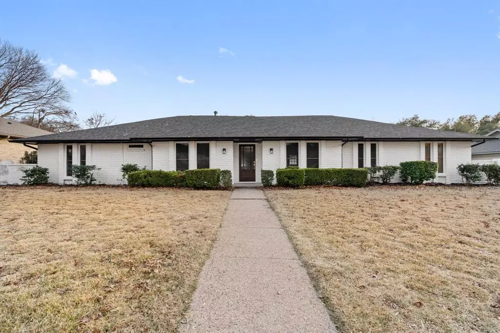 Dallas, TX 75248,7652 Chalkstone Drive