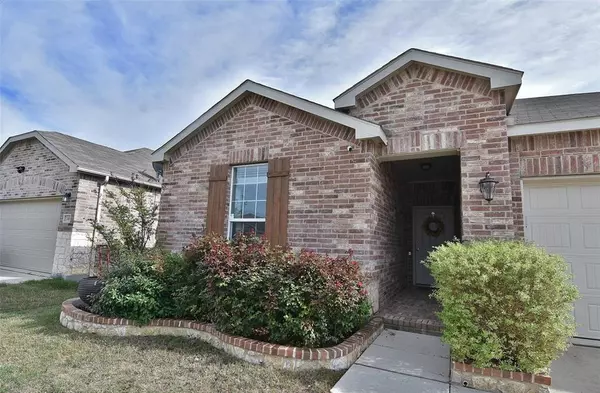 Fort Worth, TX 76131,2412 Barzona Drive