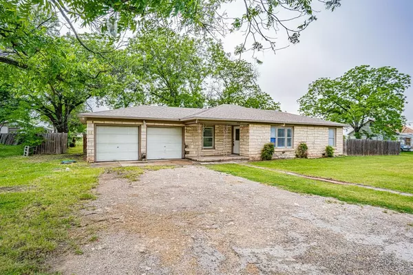 426 E Harris Street, Dublin, TX 76446