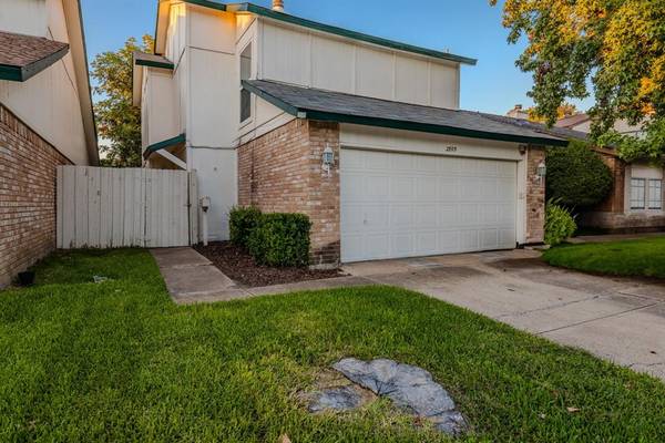 2805 Southern Cross Drive, Garland, TX 75044