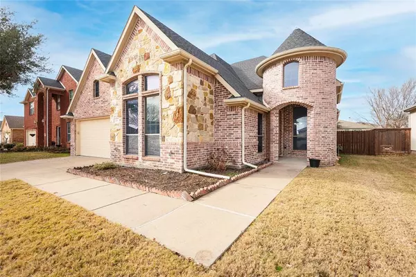 211 Wooded Creek Avenue, Wylie, TX 75098