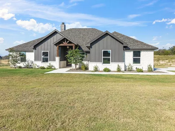 425 Collum View, Azle, TX 76020