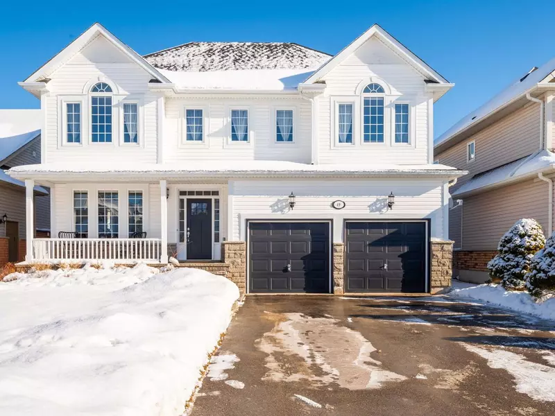 49 Birkhall PL, Barrie, ON L4N 0K4