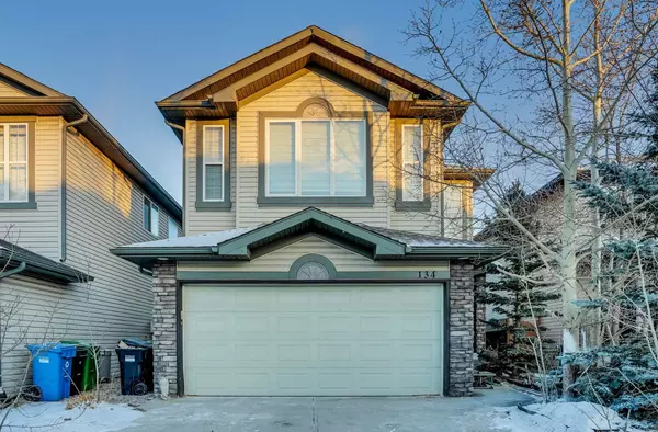 134 Valley Stream CIR Northwest, Calgary, AB T3B 5W2