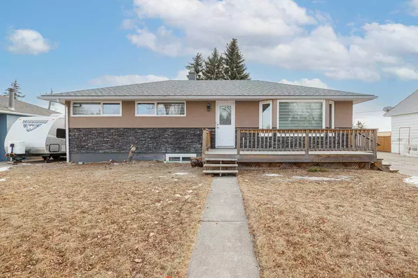 Calgary, AB T2K 2W3,48 Thornlee CRES Northwest