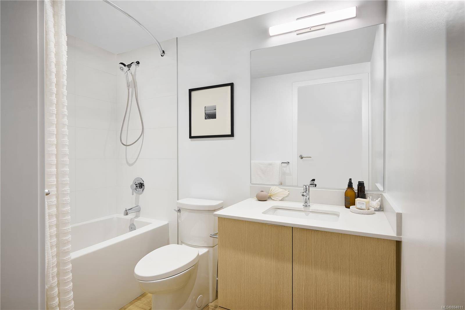 Victoria, BC V8V 3N9,1109 Johnson St #201