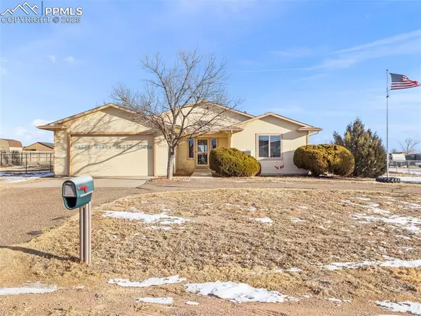 1043 W Desert Sage DR, Pueblo West, CO 81007