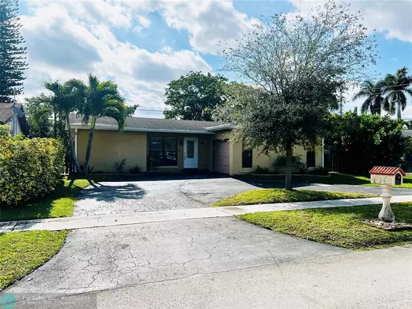 11470 NW 38th Pl, Sunrise, FL 33323