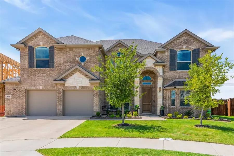 8704 Heartland Drive, Fort Worth, TX 76123