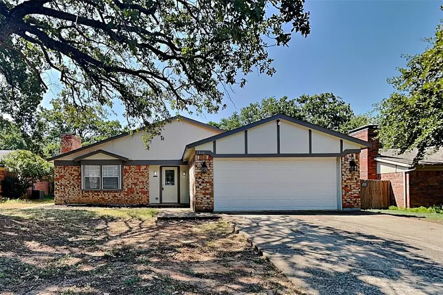 5804 Trail Crest Drive, Arlington, TX 76017