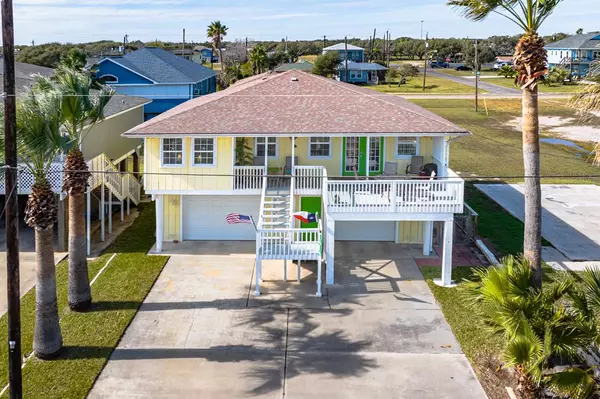 1313 S MAGNOLIA ST, Rockport, TX 78382