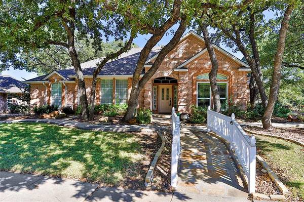 813 Holly Ridge Court, Keller, TX 76248