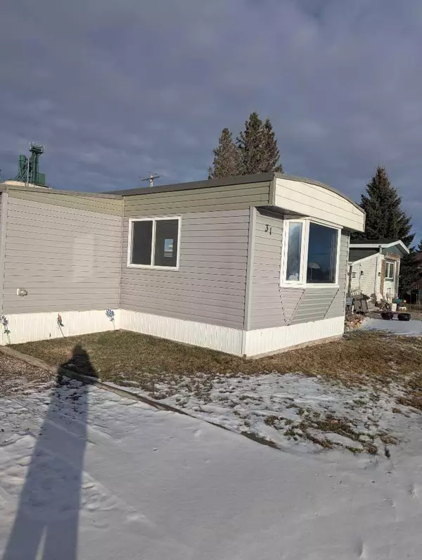 266 2 ST West #31, Magrath, AB T0K 1J0