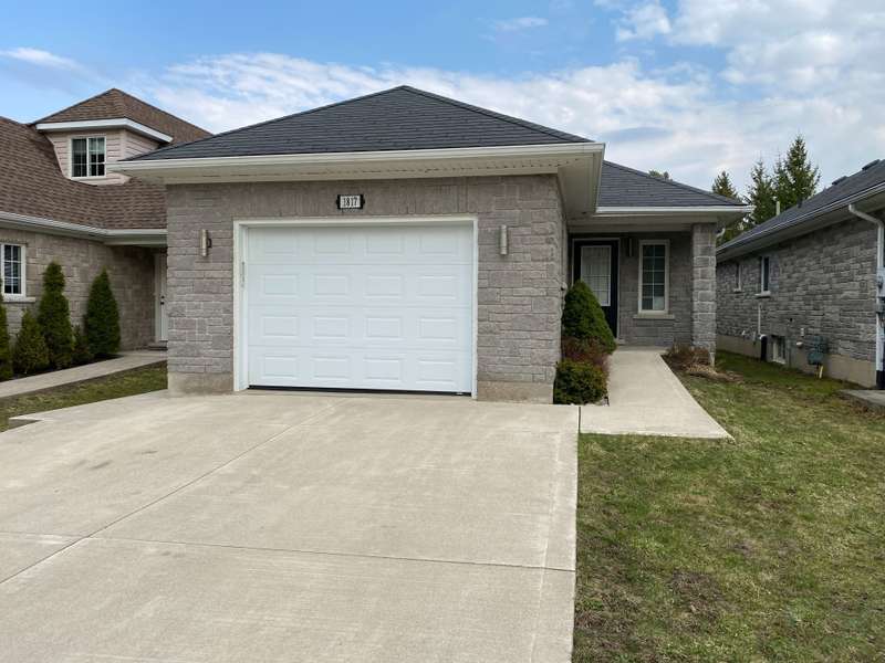 1817 8th AVE W #UPPER UNIT, Owen Sound, ON N4K 0A7