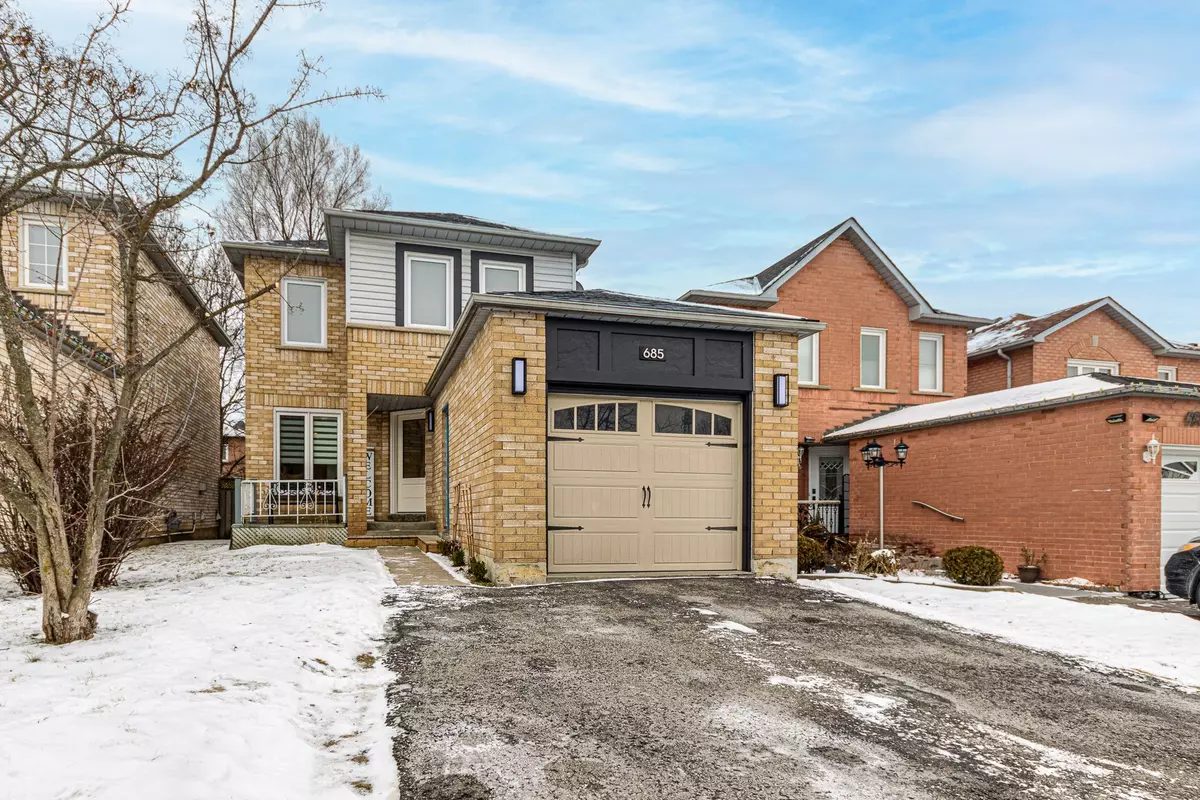 Pickering, ON L1W 3W5,685 Layton CT