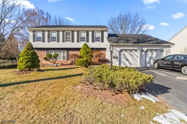 11 Erin Ln, Old Bridge Twp., NJ 08857