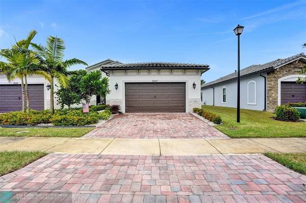 8327 W Blue Spring Dr  #8327, Parkland, FL 33067