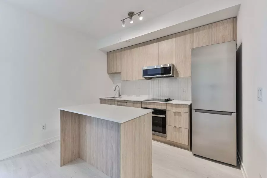 2501 Saw Whet BLVD #208, Oakville, ON L6M 5N2