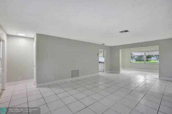 Plantation, FL 33322,9030 NW 12th place