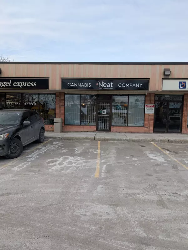 Middlesex, ON N5Y 3J1,590 Oxford ST E #B